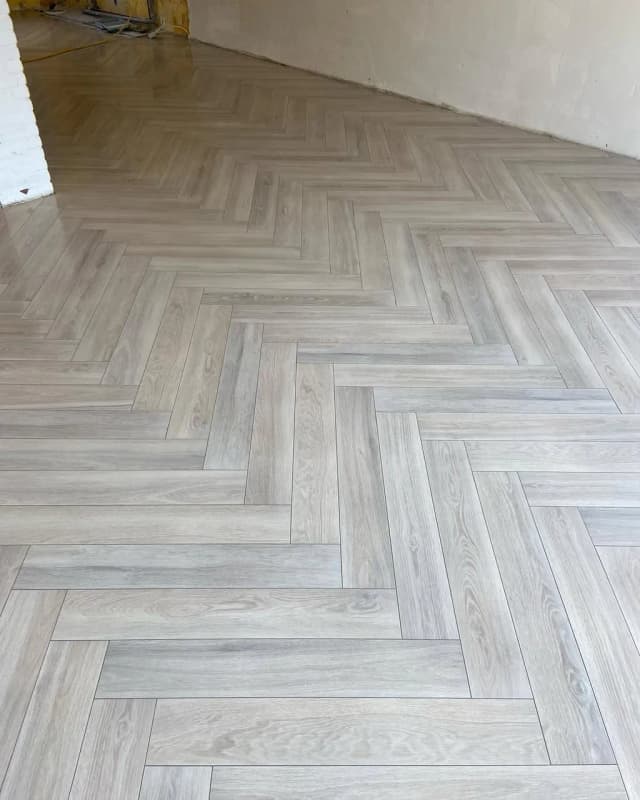 visgraat-vloer-leggen